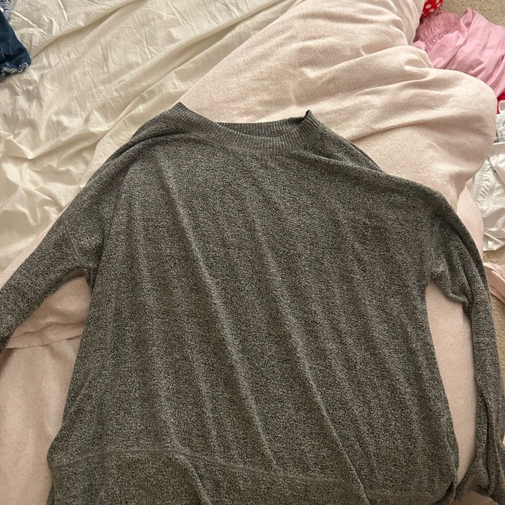 Cozy Women's Gray Knit Sweater